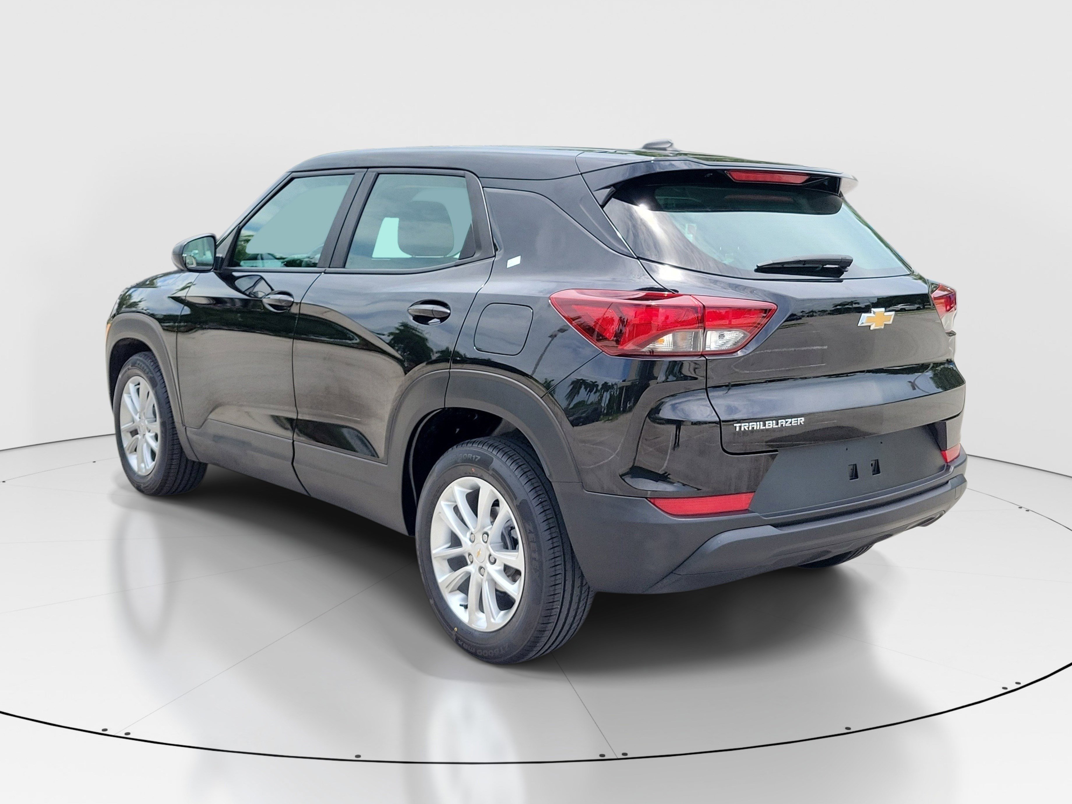 Used 2025 Mosaic Black Metallic Chevrolet LS image 5