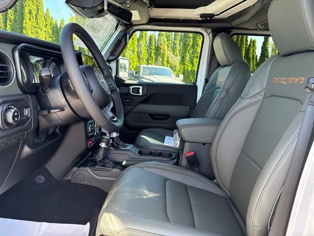 New 2026 Bright White Clear-Coat Exterior Paint Jeep Mojave X image 12