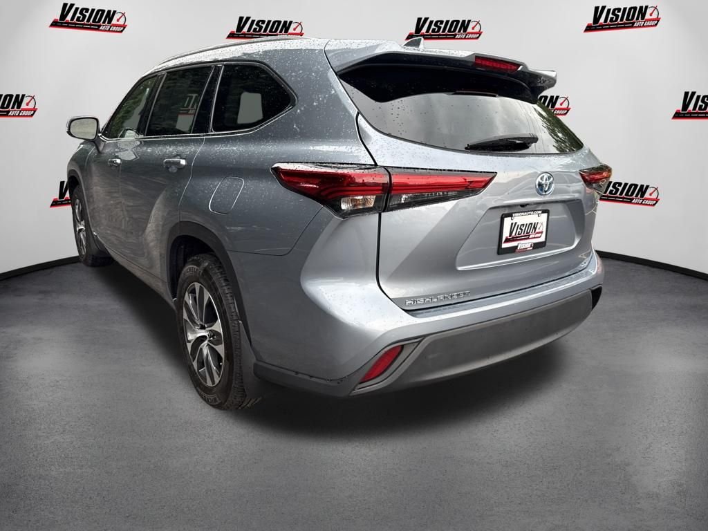 Used 2022 Brown Toyota XLE image 7