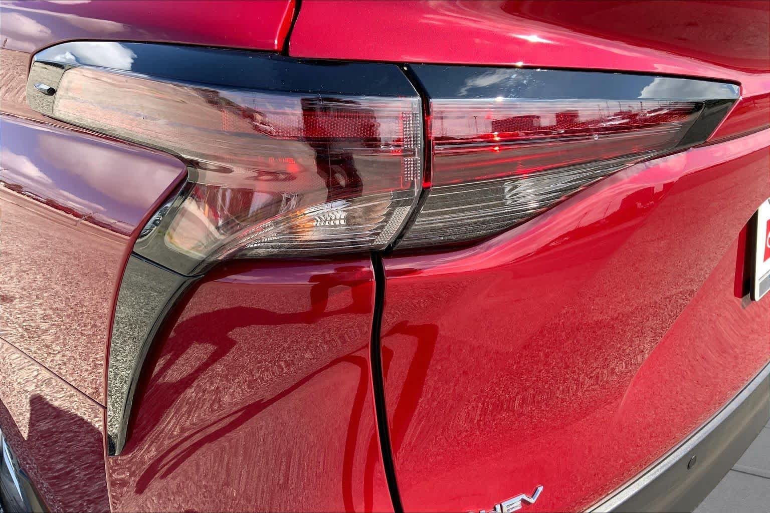 Used 2026 Ruby Flare Pearl Toyota XLE image 28