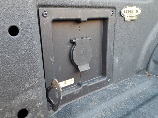 Used 2023 Black Ford XLT image 14