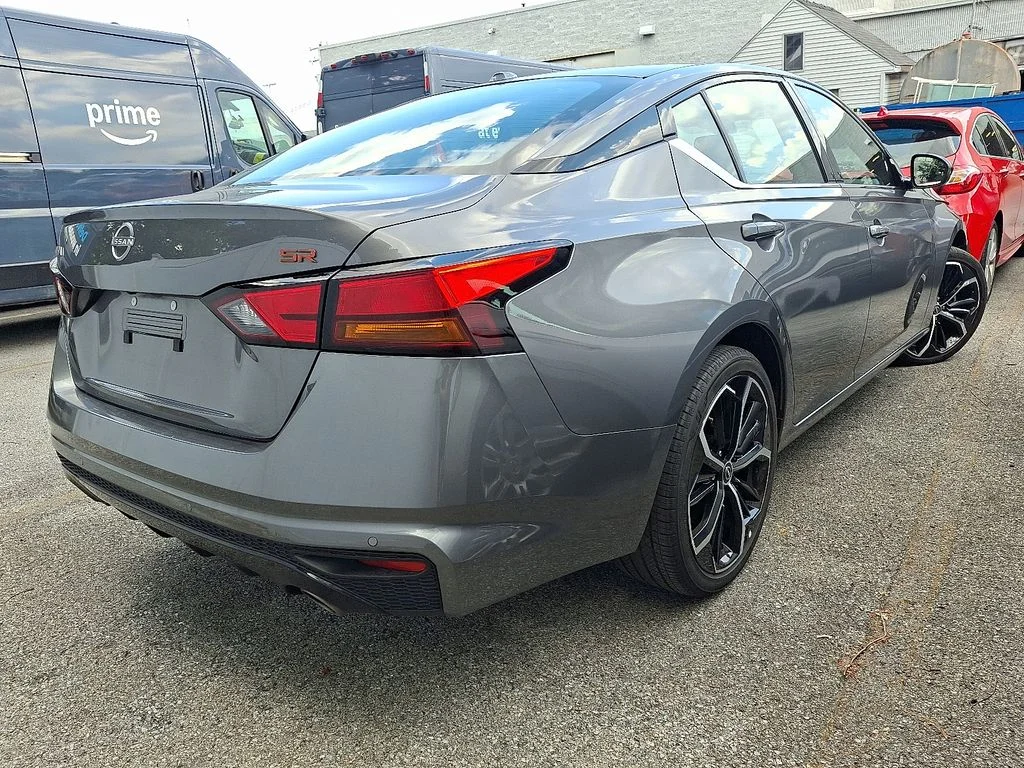 Used 2025 Gray Nissan 2.5 SR image 6