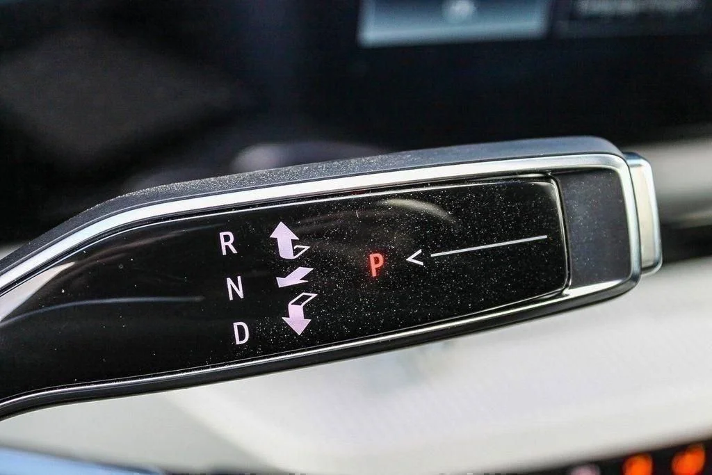 2025 Cadillac OPTIQ Sport 1 - Photo 8