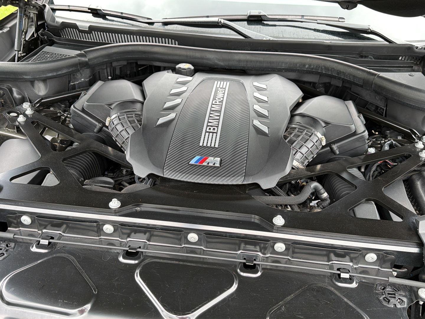 Used 2023 Manhattan Green Metallic BMW  image 37