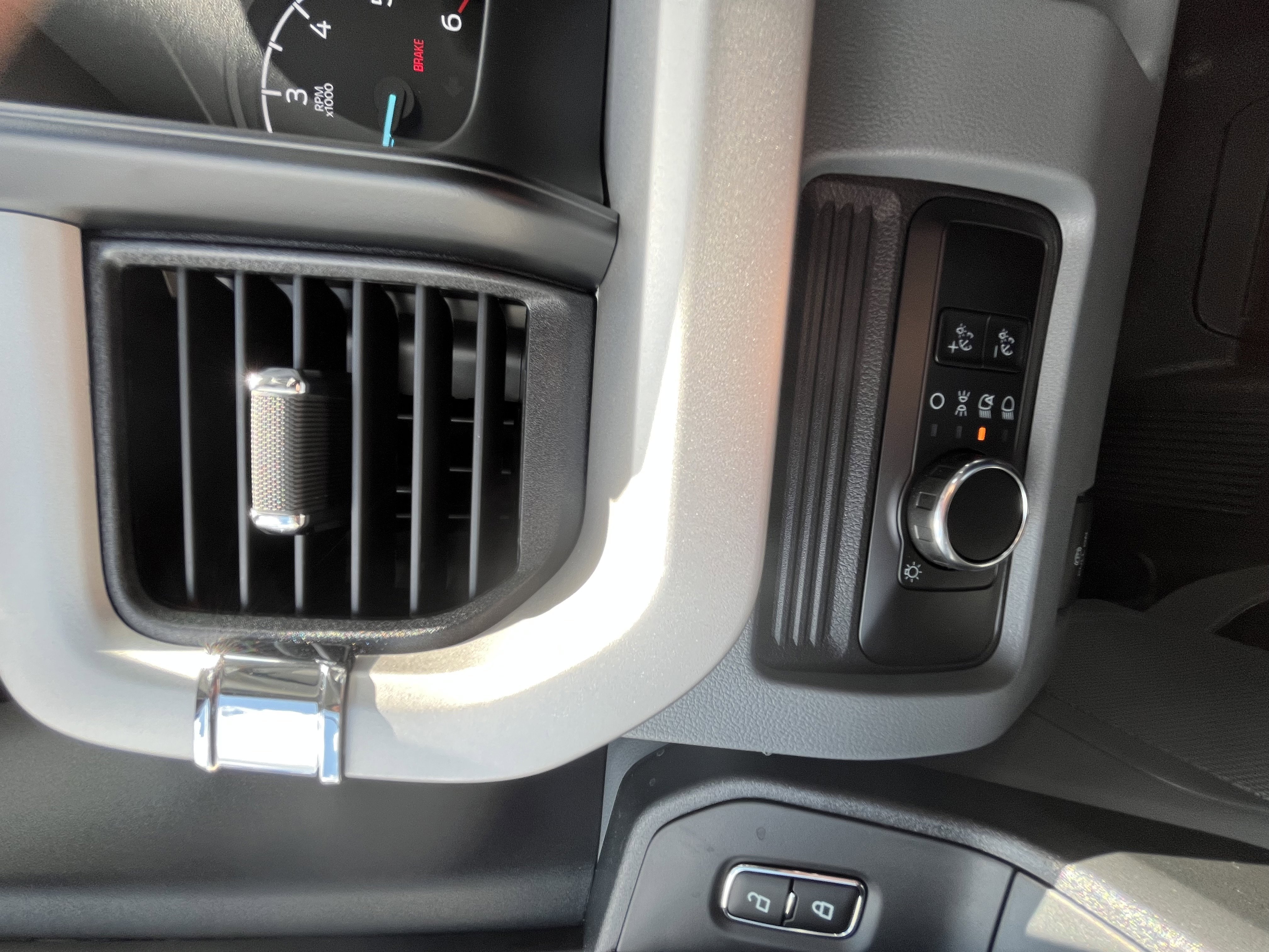 2025 Ford F-350 Super Duty Chassis Cab XL - Photo 15