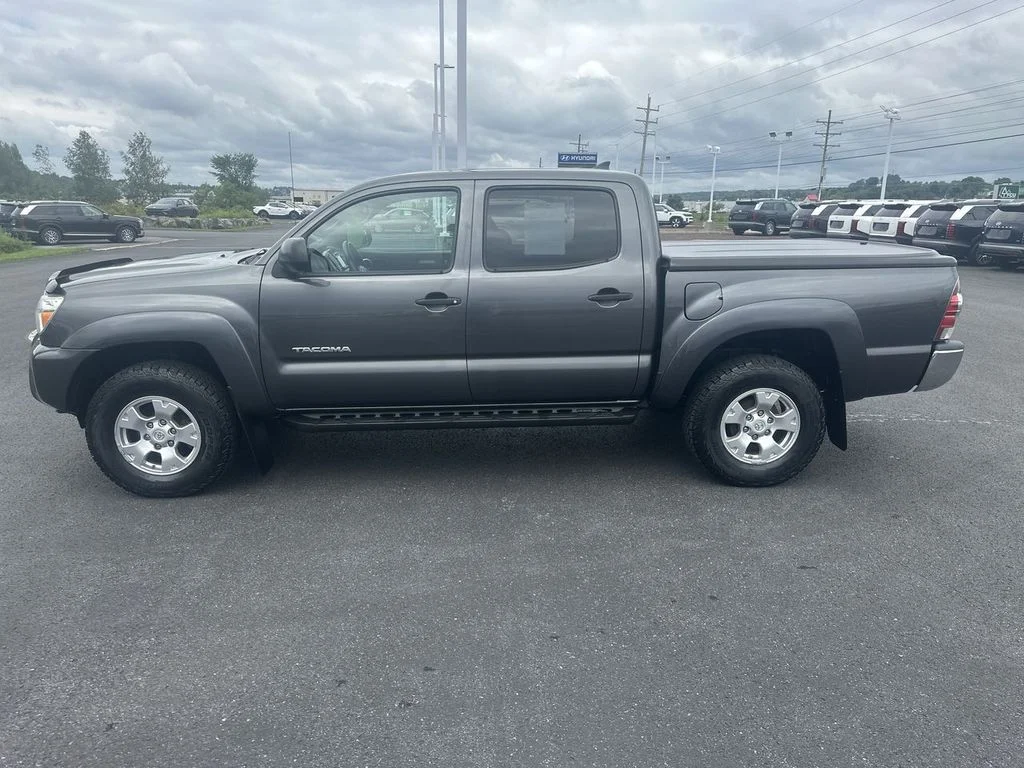Used 2015 Gray Toyota Base image 5