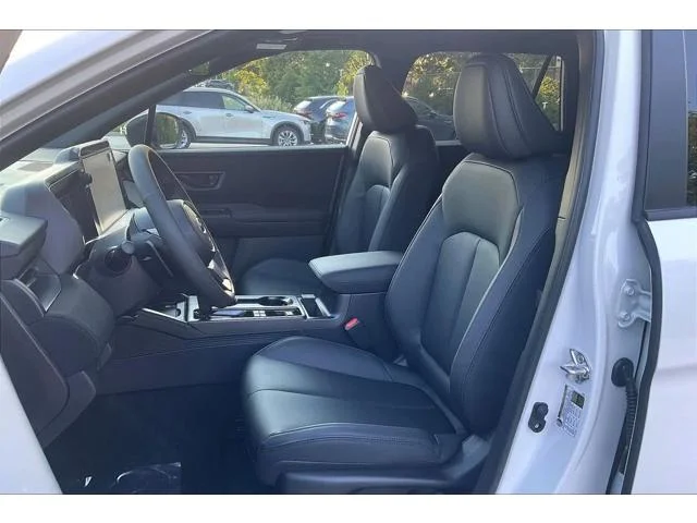 New 2026 CRYSTAL WHITE PEARL Subaru Premium image 23