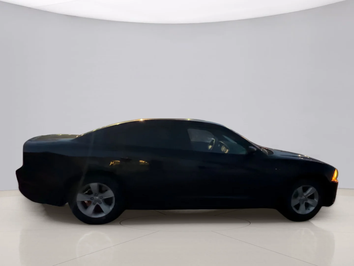 Used 2014 Black Dodge SE image 9