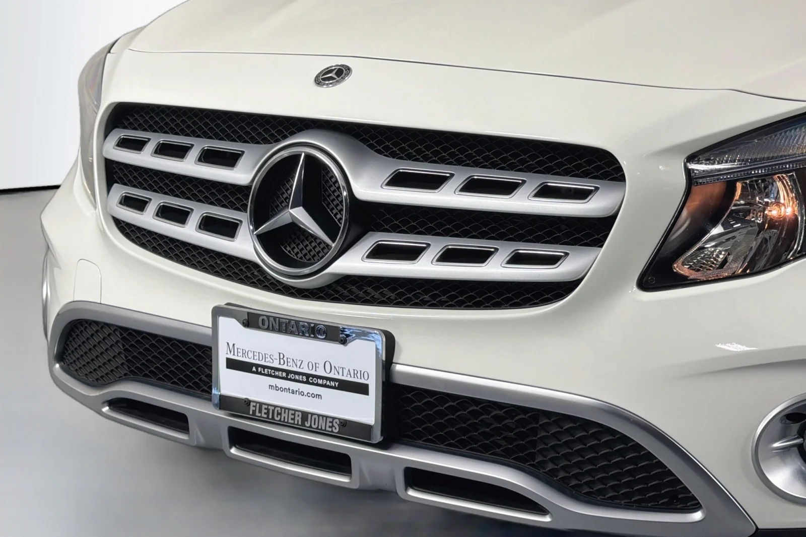 Used 2018 Cirrus White Mercedes-Benz 250 image 13