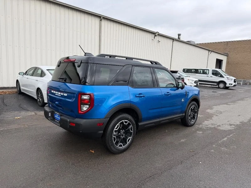 New 2025 Velocity Blue Metallic Ford Outer Banks® image 5