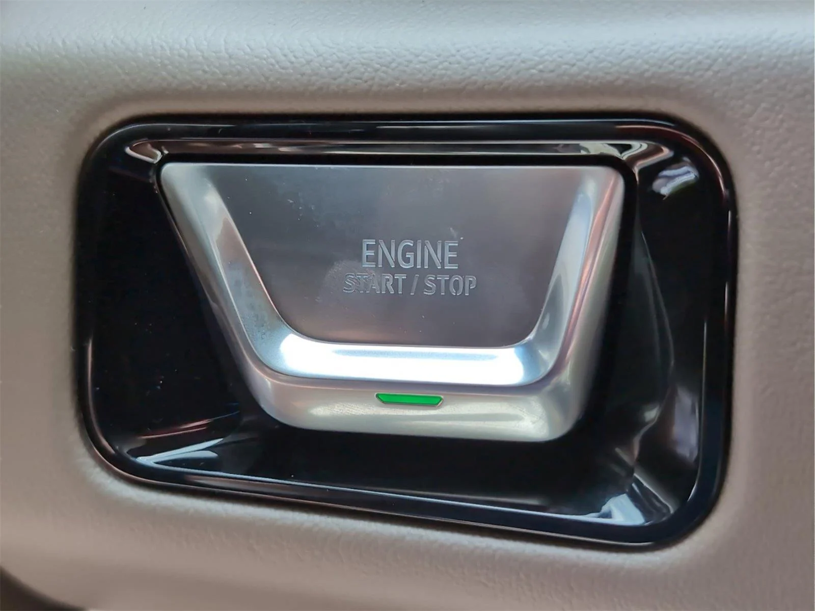 New 2026 Glacier White Tricoat GMC Denali image 10