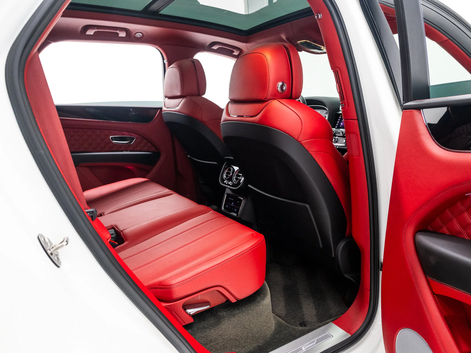 Used 2021 Glacier White Bentley Speed image 55