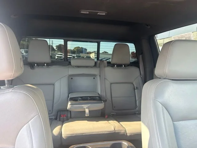 Used 2023 White GMC SLT image 30