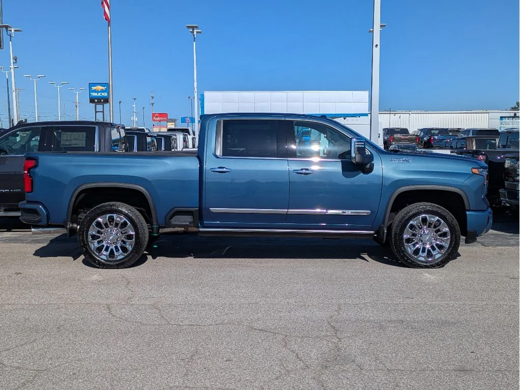 2025 Chevrolet Silverado 2500 HD High Country - Photo 7