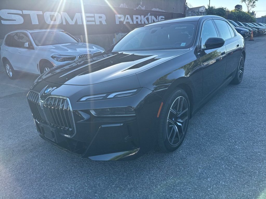 Used 2023 Black BMW 760i xDrive image 1