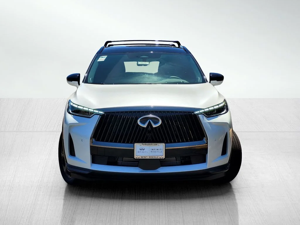 New 2026 White / Black INFINITI Autograph AWD image 2