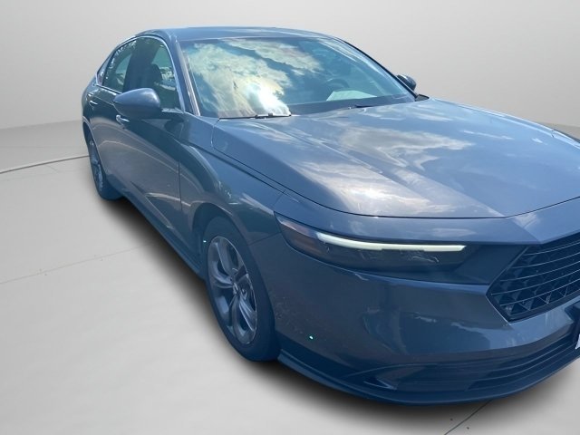 Used 2024 Meteorite Gray Metallic Honda EX image 3