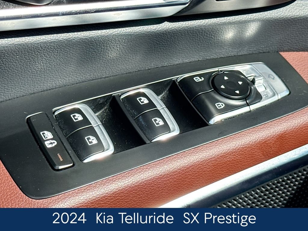 Used 2024 White Kia SX-Prestige image 19