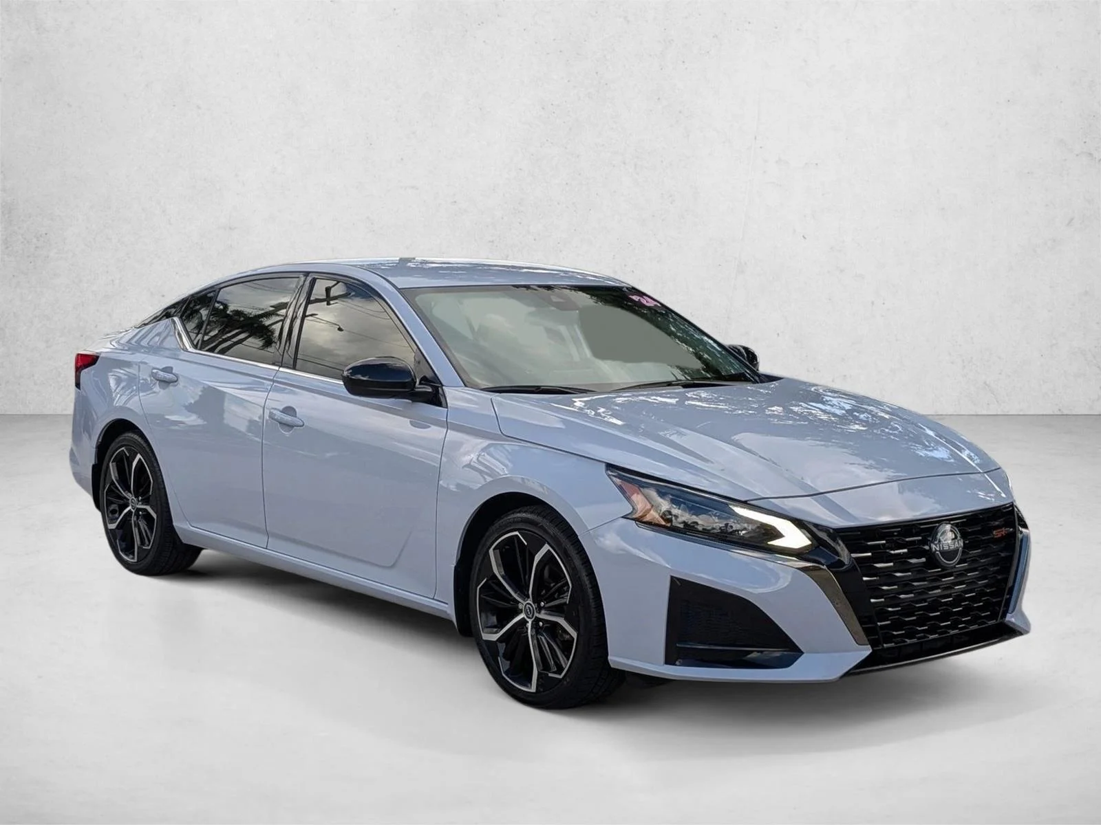 Used 2024 Gray Sky Pearl Nissan 2.5 SR image 3