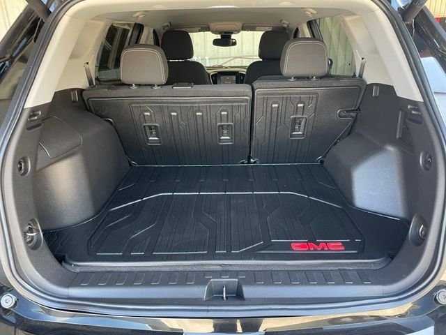 Used 2022 Black GMC SLE image 28