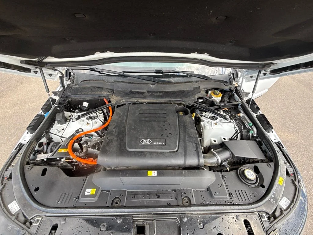 Used 2020 White Land Rover HSE image 26