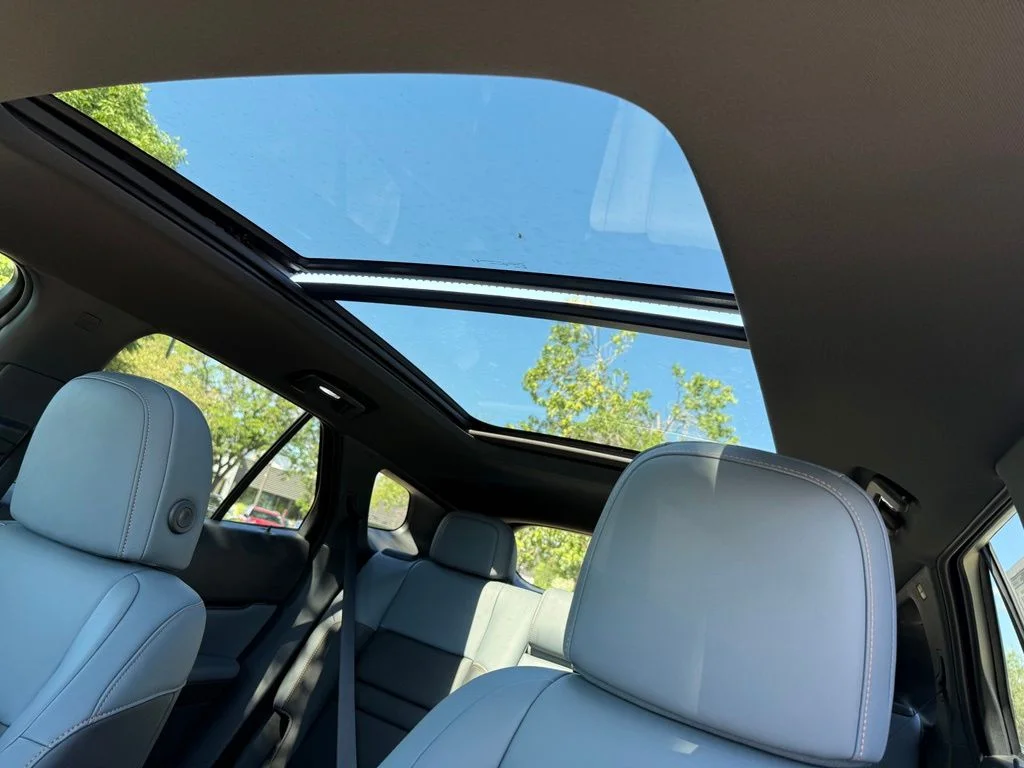 New 2026 Sonic Gray Pearl Honda Touring image 23