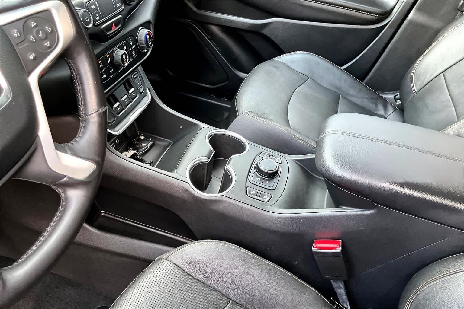 Used 2021 Summit White GMC SLT image 17
