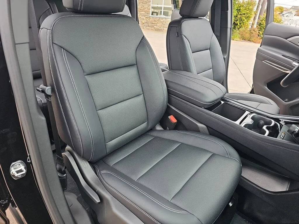 2026 Chevrolet Traverse LT - Photo 10