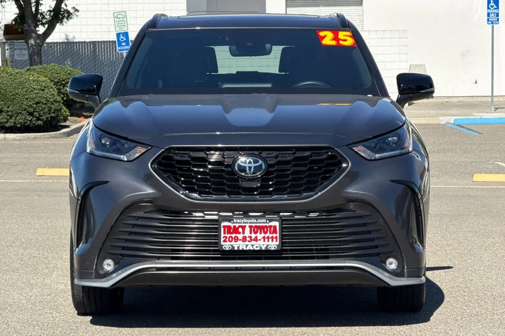 2025 Toyota Highlander XSE - Photo 12