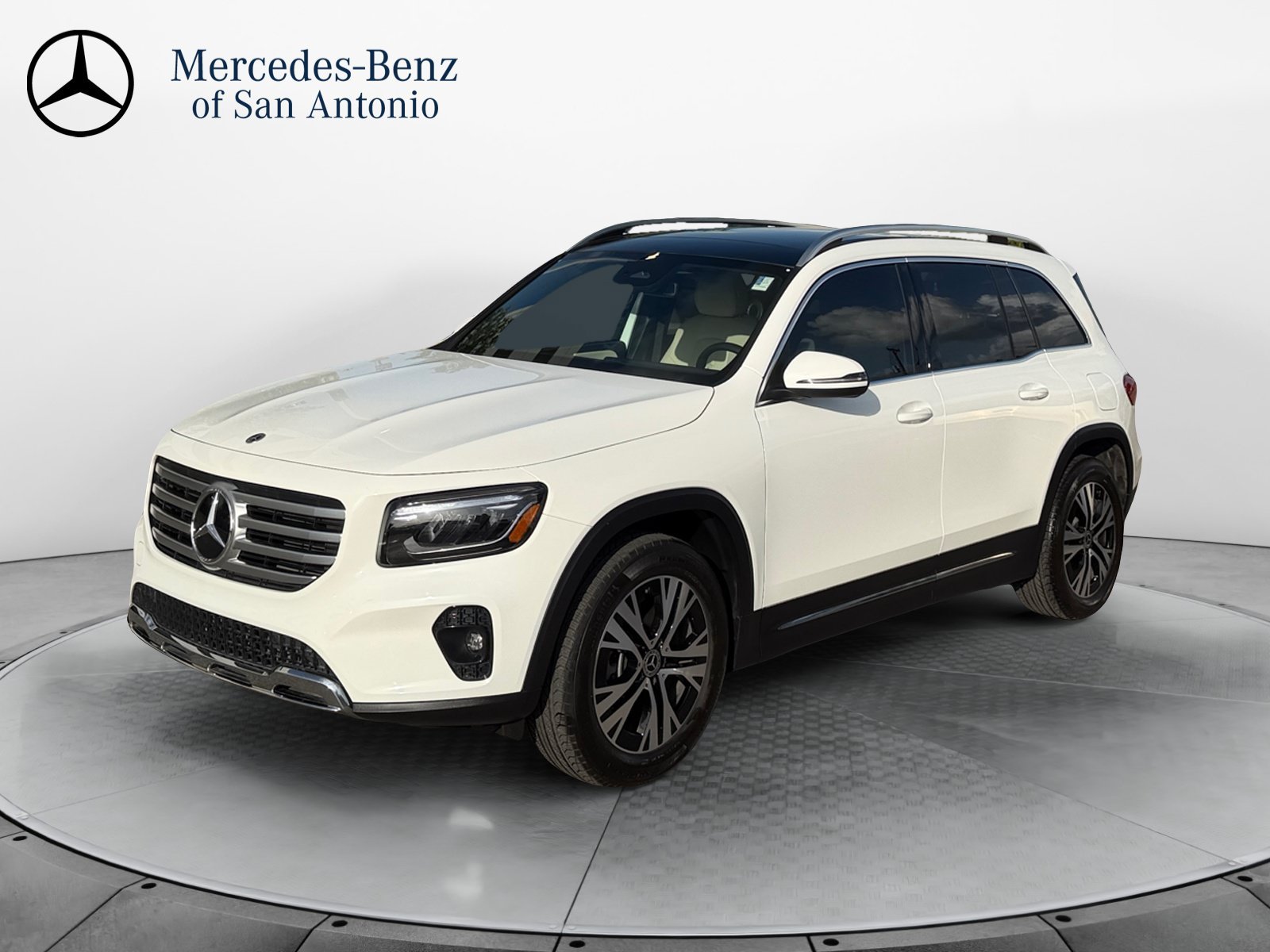 Used 2026 Polar White Mercedes-Benz GLB 250 image 3