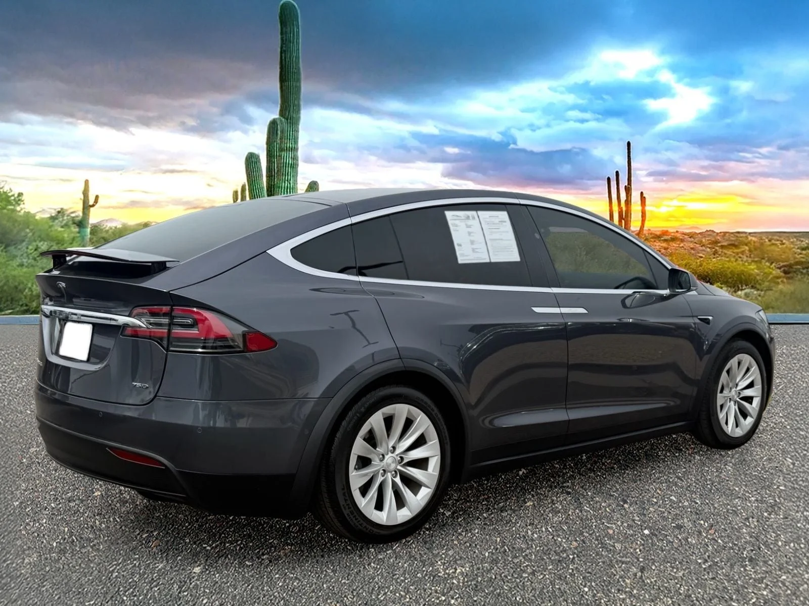 Used 2018 Gray Tesla  image 4