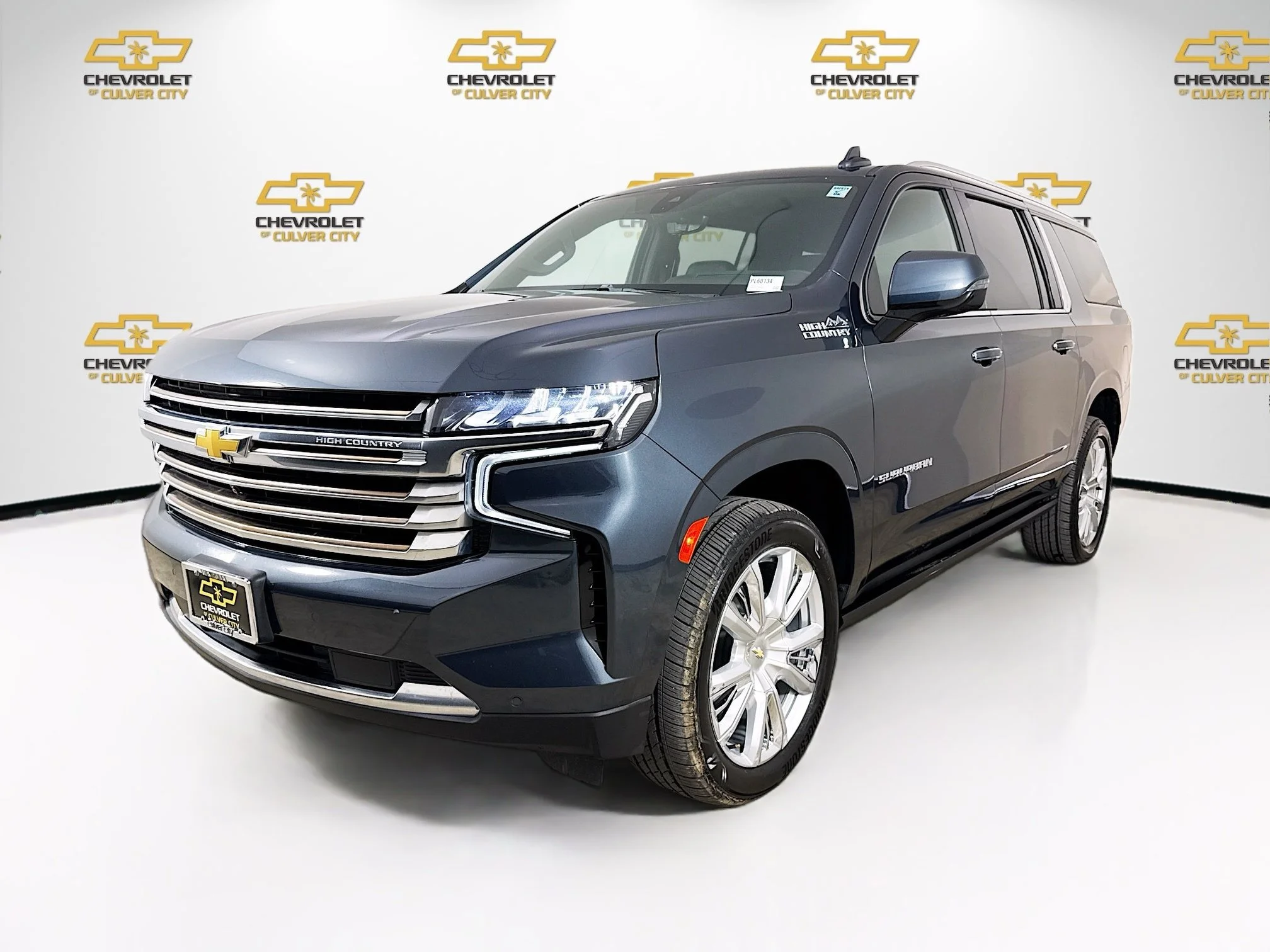 Used 2021 Shadow Gray Metallic Chevrolet High Country image 3