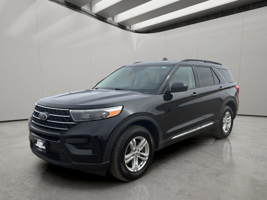 Used 2021 Agate Black Metallic Ford XLT image 1