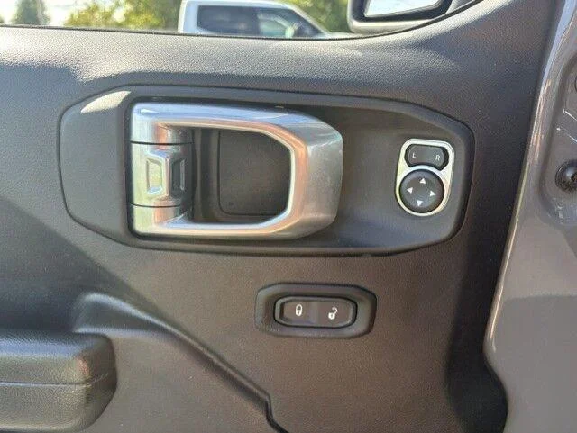 Used 2021 Sting-Gray Clearcoat Jeep Islander image 18