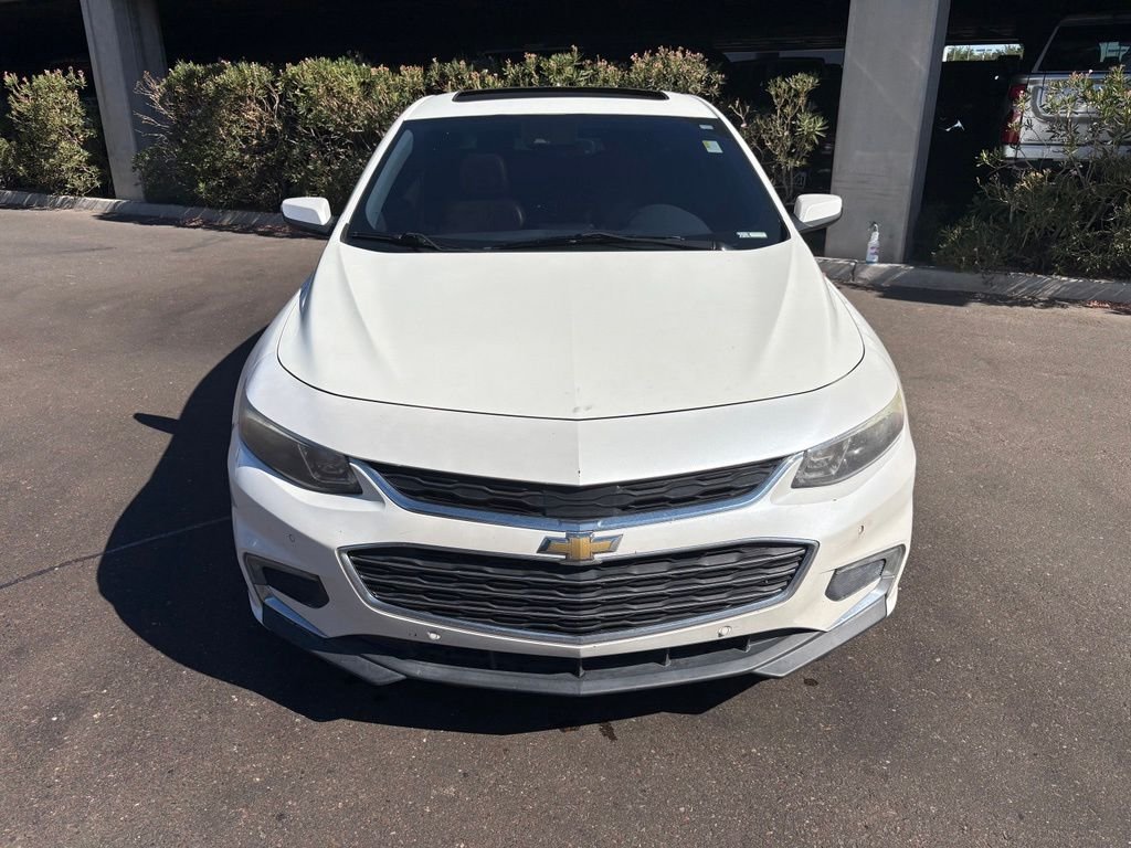 Used 2016 Beige Chevrolet Premier image 4