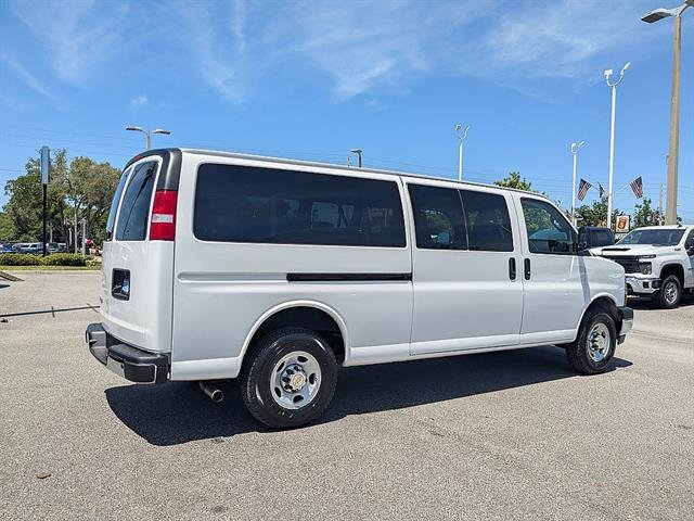 2024 Chevrolet Express Passenger LT - Photo 6
