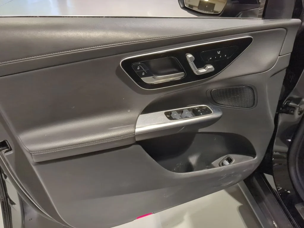 Used 2023 Black Mercedes-Benz GLC 300 image 14