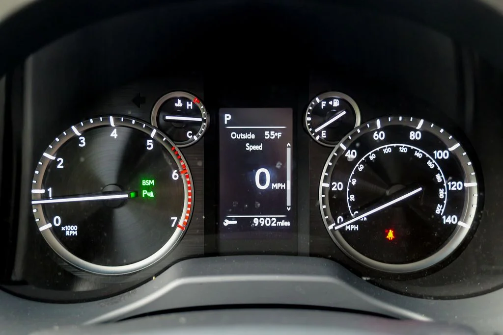 Used 2023 White Pearl Lexus 460 image 46