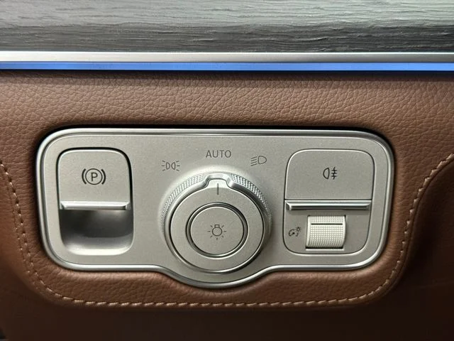 New 2026 Polar White Mercedes-Benz GLE 53 AMG® image 40