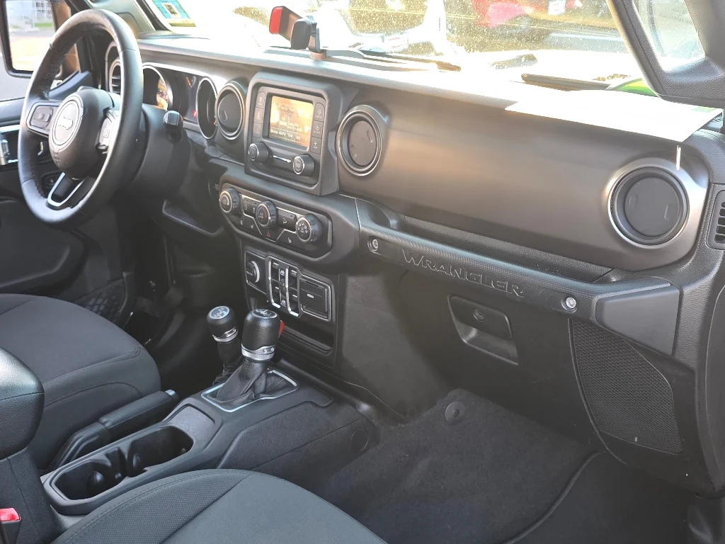 Used 2018 Black Clear Coat Jeep Unlimited Sport S image 21