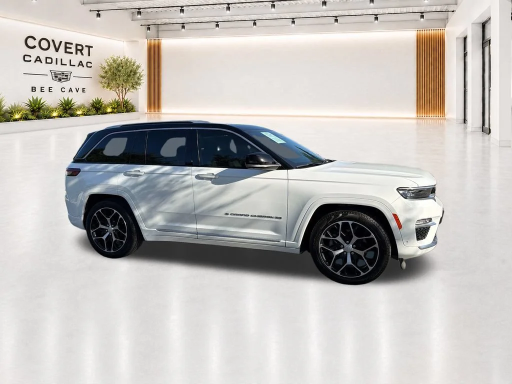 Used 2023 Bright White Clea Jeep Summit Reserve image 14
