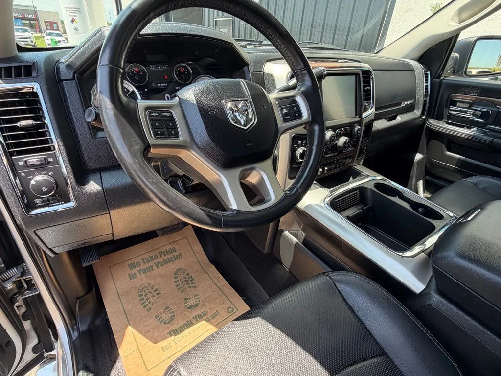 Used 2017 Silver Ram Laramie image 8