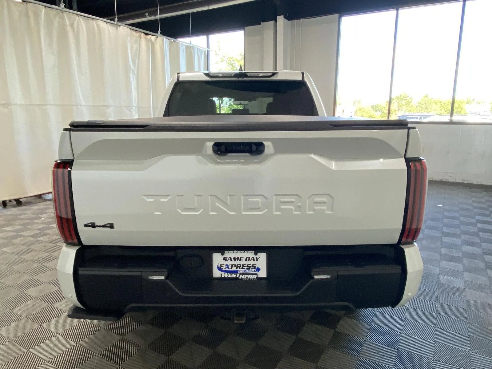 Used 2024 Wind Chill Pearl Toyota Limited image 13