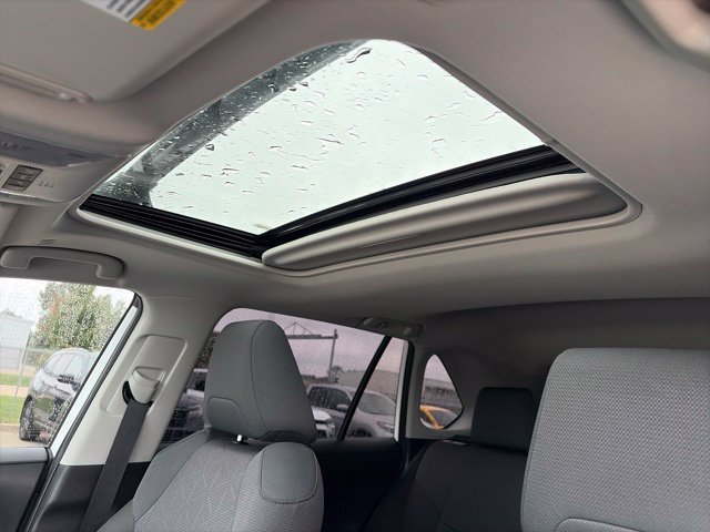 Used 2025 White Toyota XLE image 9