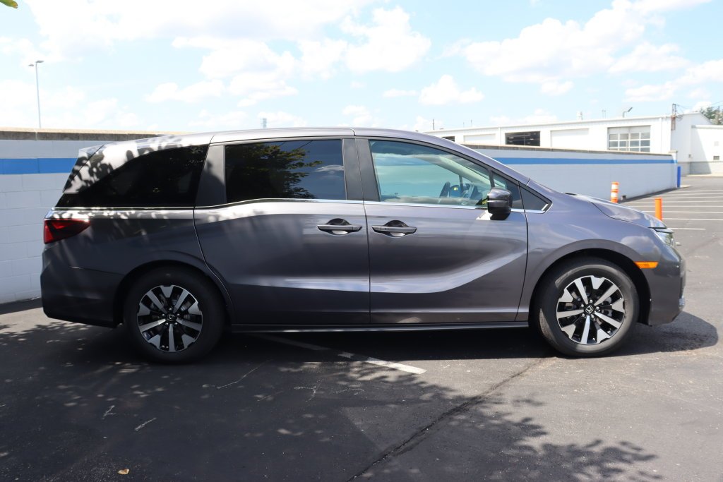 New 2027 Modern Steel Metallic Honda EX-L image 6