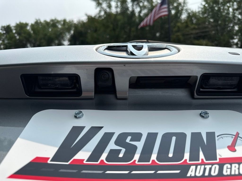 Used 2019 Silver Toyota XLE image 15