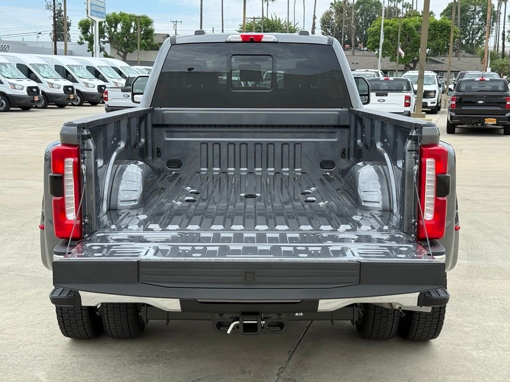 New 2026 Gray Ford Lariat image 18