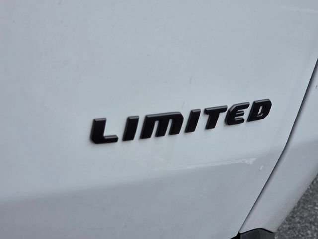New 2026 Bright White Clear-Coat Exterior Paint Jeep Limited image 29