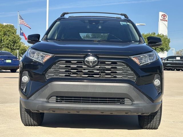 Used 2020 Black Toyota XLE Premium image 7