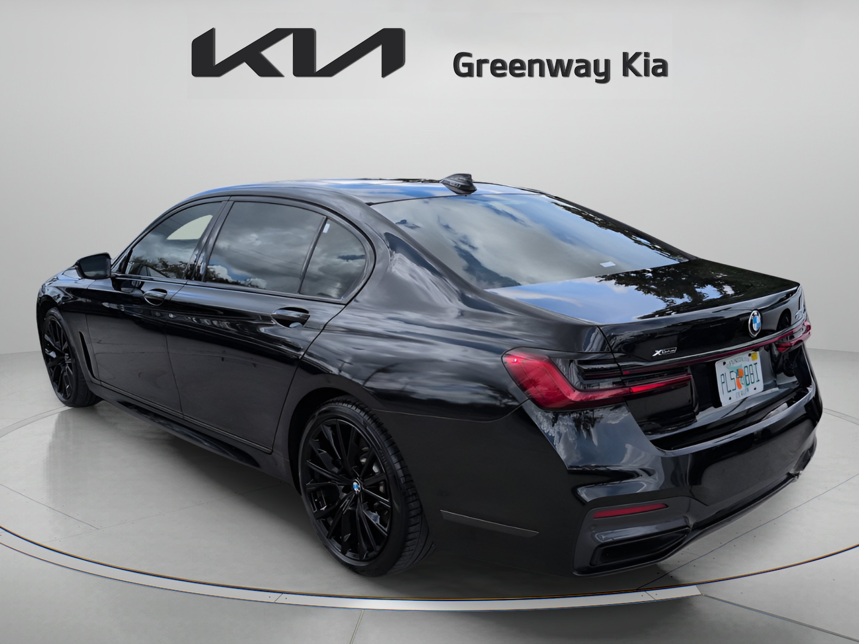 Used 2021 Black Sapphire Metallic BMW 750i xDrive image 6